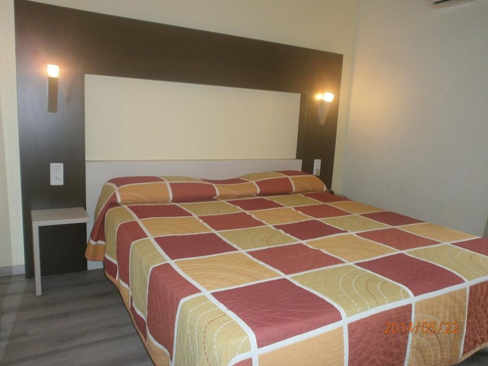 Brit Hotel Confort Helios Агд Екстер'єр фото