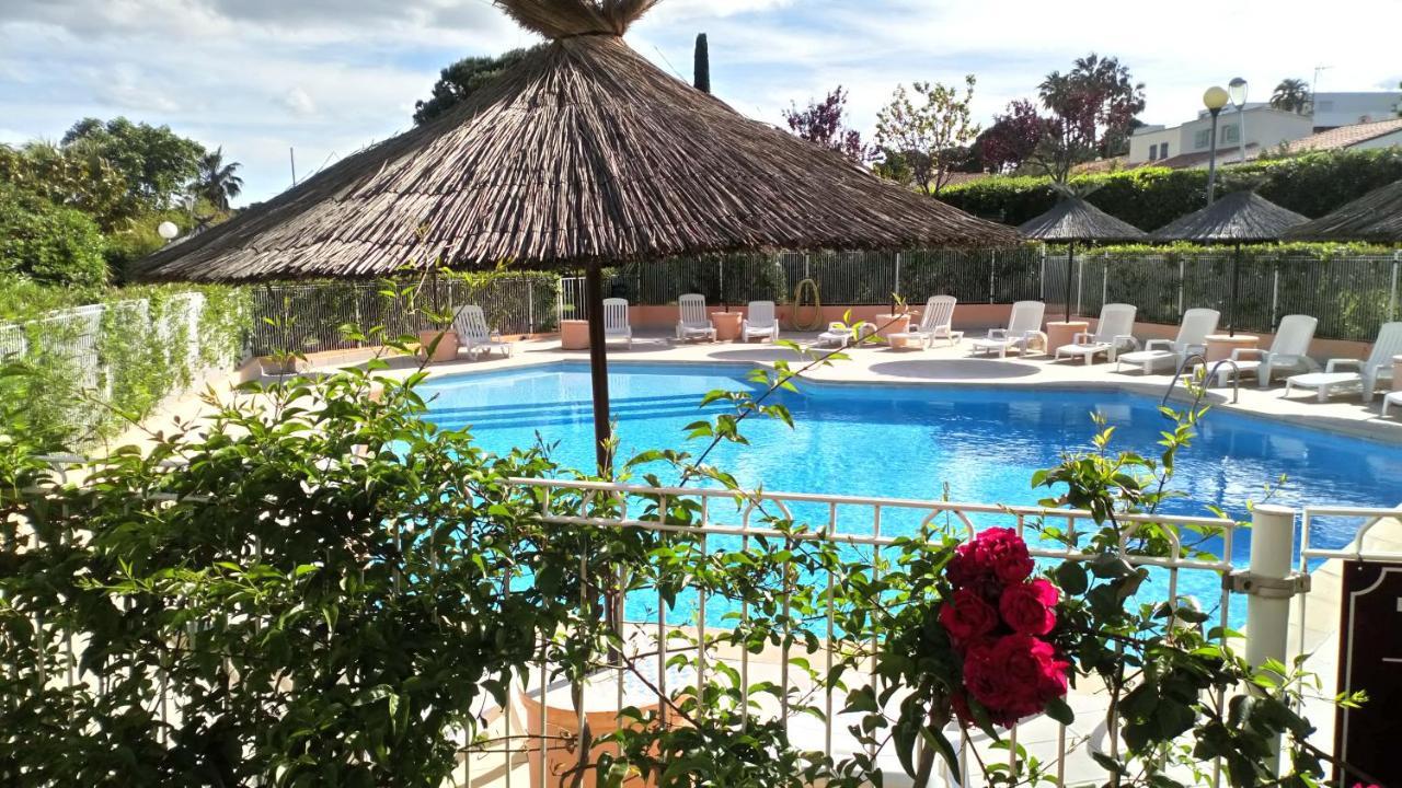 Brit Hotel Confort Helios Агд Екстер'єр фото