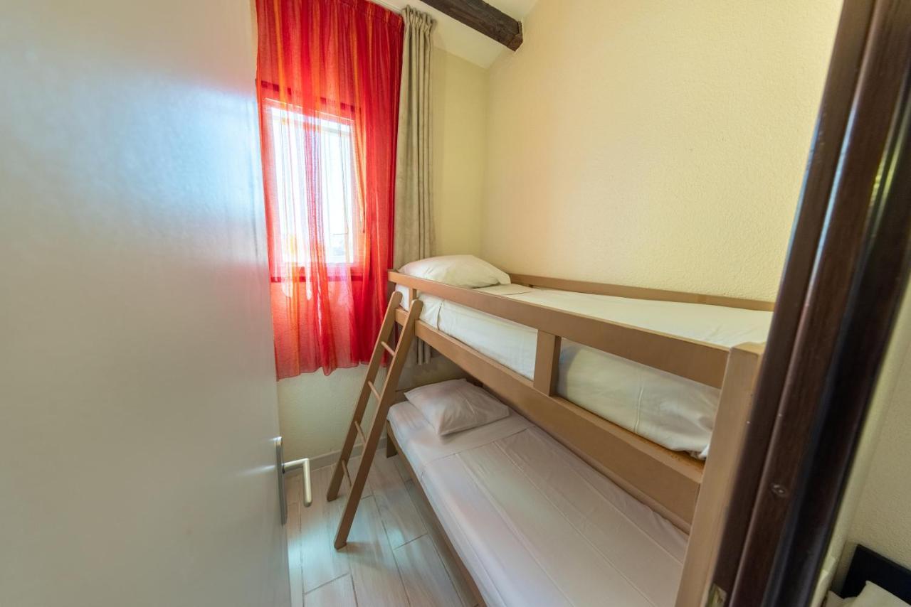 Brit Hotel Confort Helios Агд Екстер'єр фото
