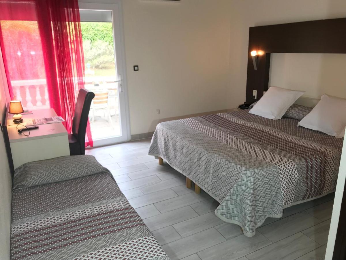 Brit Hotel Confort Helios Агд Екстер'єр фото